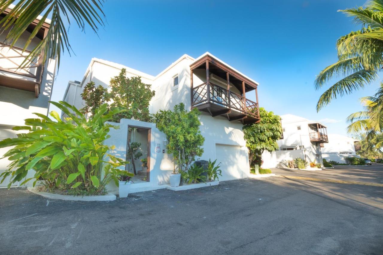 Caprice 9 - Oceanfront Villa - Gated Community With Pool Nassau Extérieur photo