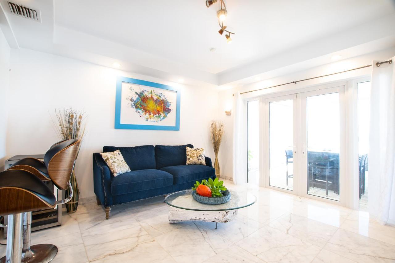 Caprice 9 - Oceanfront Villa - Gated Community With Pool Nassau Extérieur photo